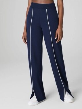 Spanx Air Essentials Wide Leg High Rise Track Pant Woman's Navy Blue Med NWOT